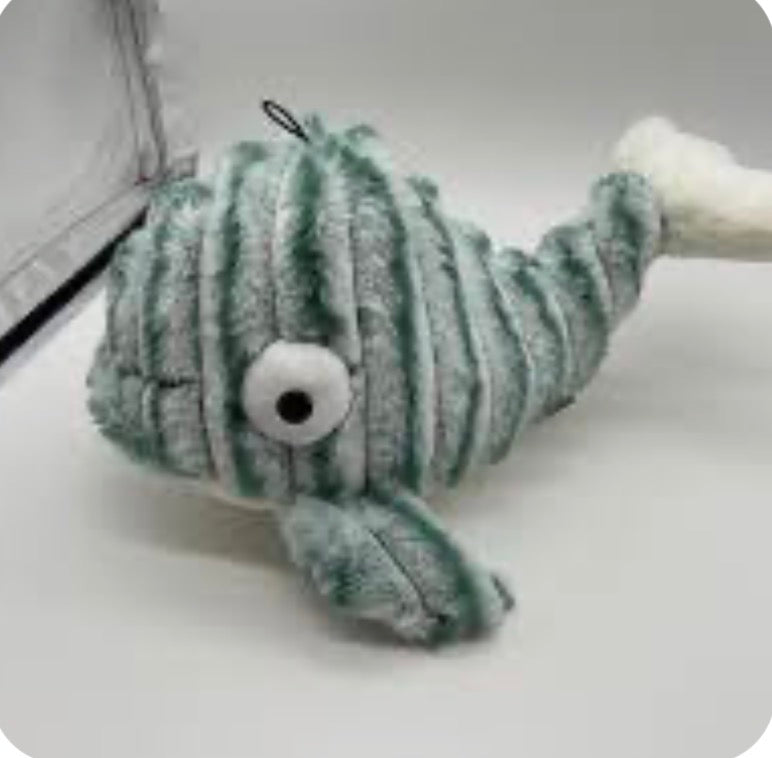Gor Reef Striped Bobble Whale